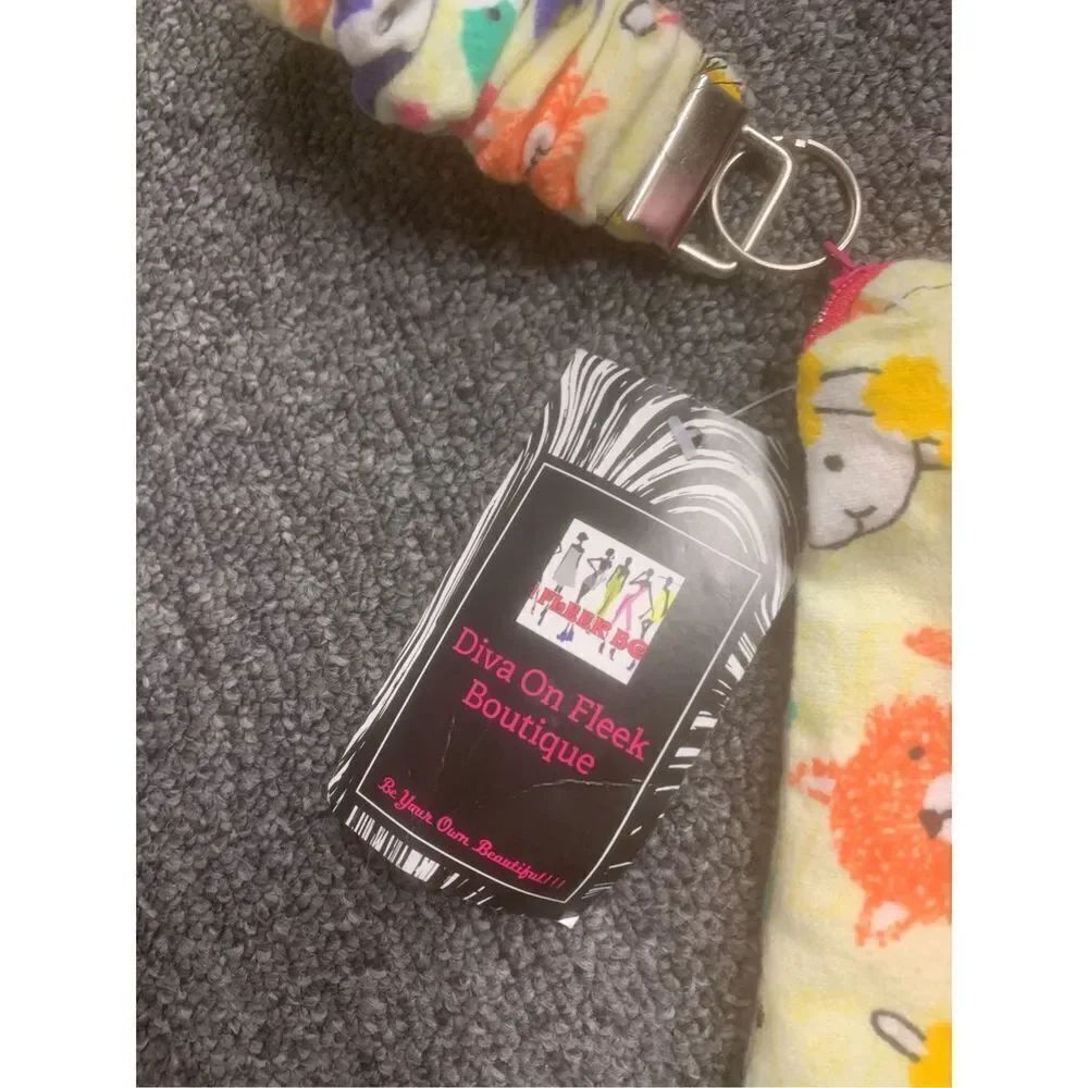 Handmade Scrunchie Keychain Wristlet Set - Picture 4 of 6